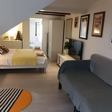 Funky Place, Near Center And Appartement
