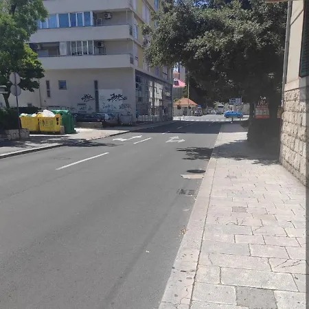 Funky Place, Near Center And Appartement