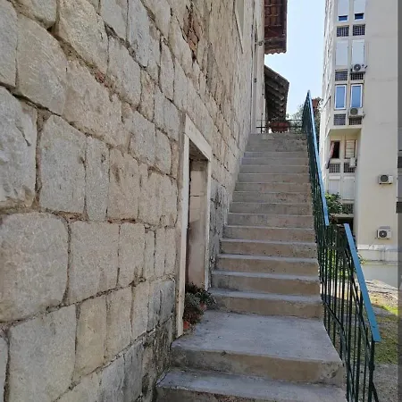 Funky Place, Near Center And Appartement
