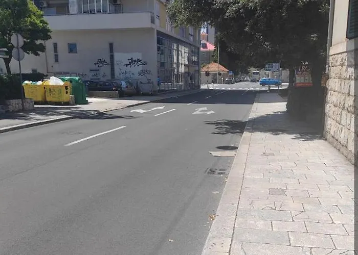 Funky Place, Near Center And Apartman