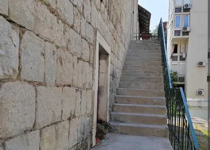 Funky Place, Near Center And Apartman